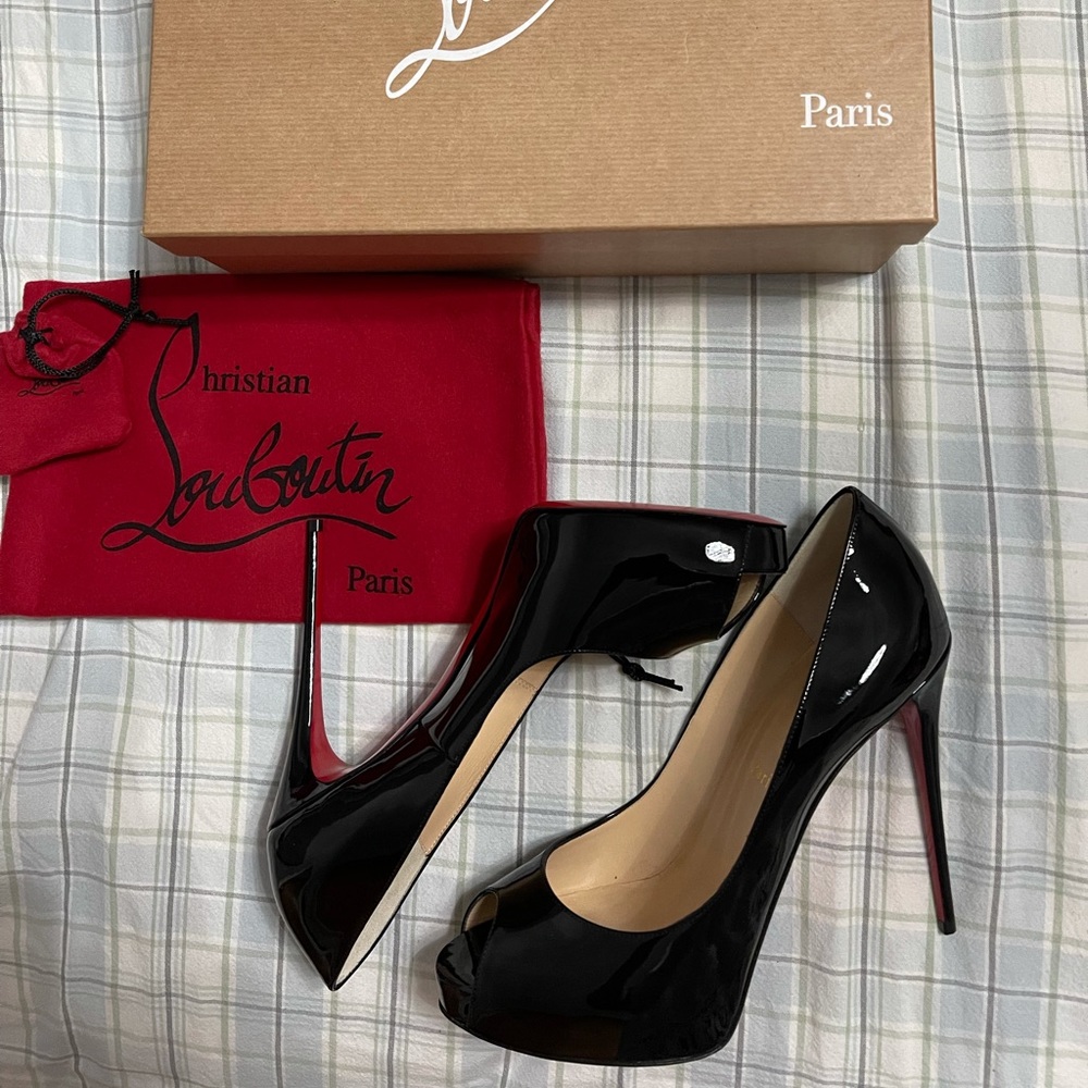 Louboutin New Very Prive